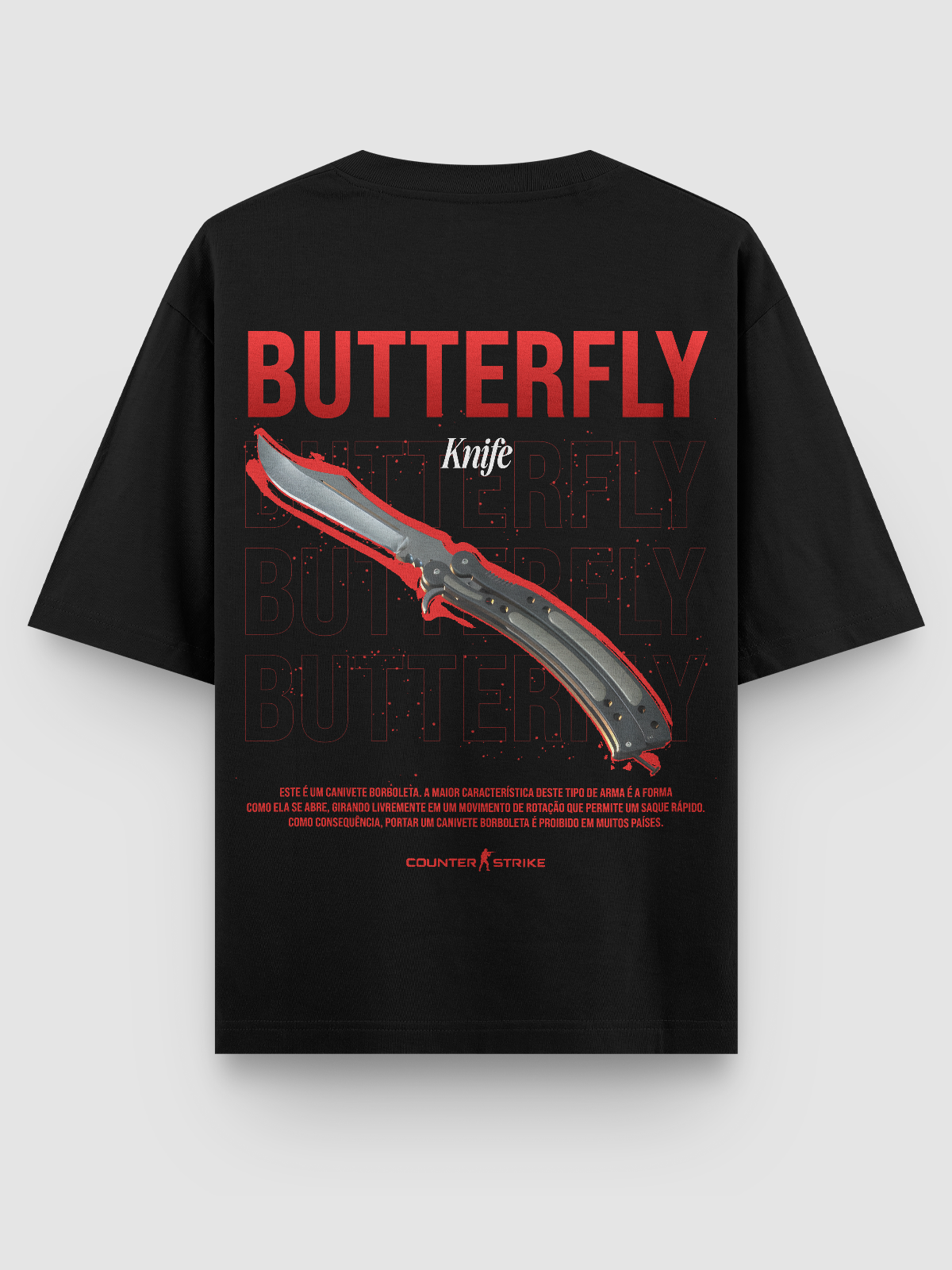 Camiseta Butterfly Counter Strike – Art Edition, feita em algodão 100% penteado, estampa DTF vibrante da icônica Balisong, perfeita para fãs de FPS e colecionadores da cultura gamer.