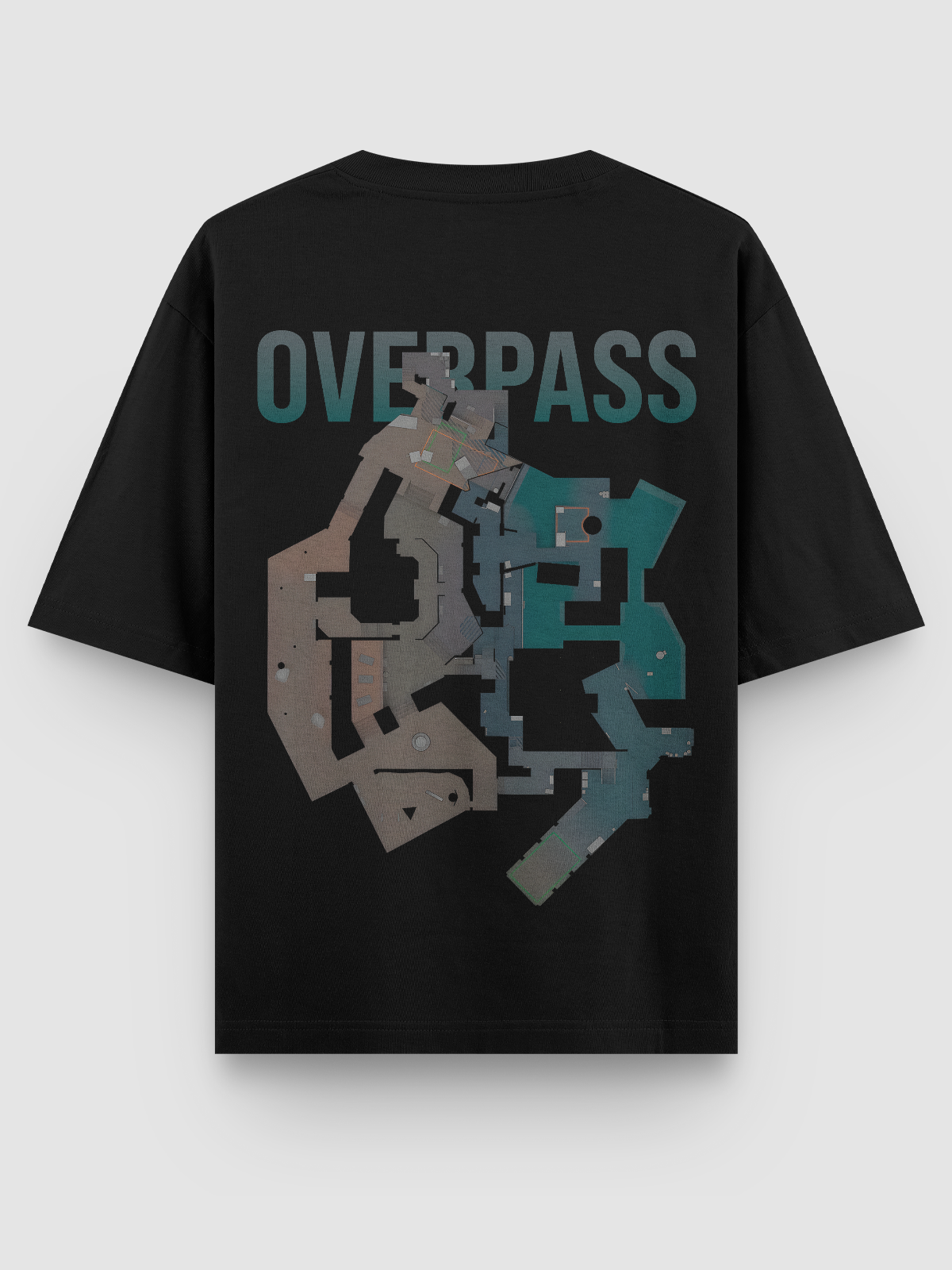 Camiseta estilizada com o mapa Overpass do CS estampado em DTF, disponível em variações preta e branca. Confeccionada em algodão penteado, com corte ajustado ao corpo e costuras reforçadas.