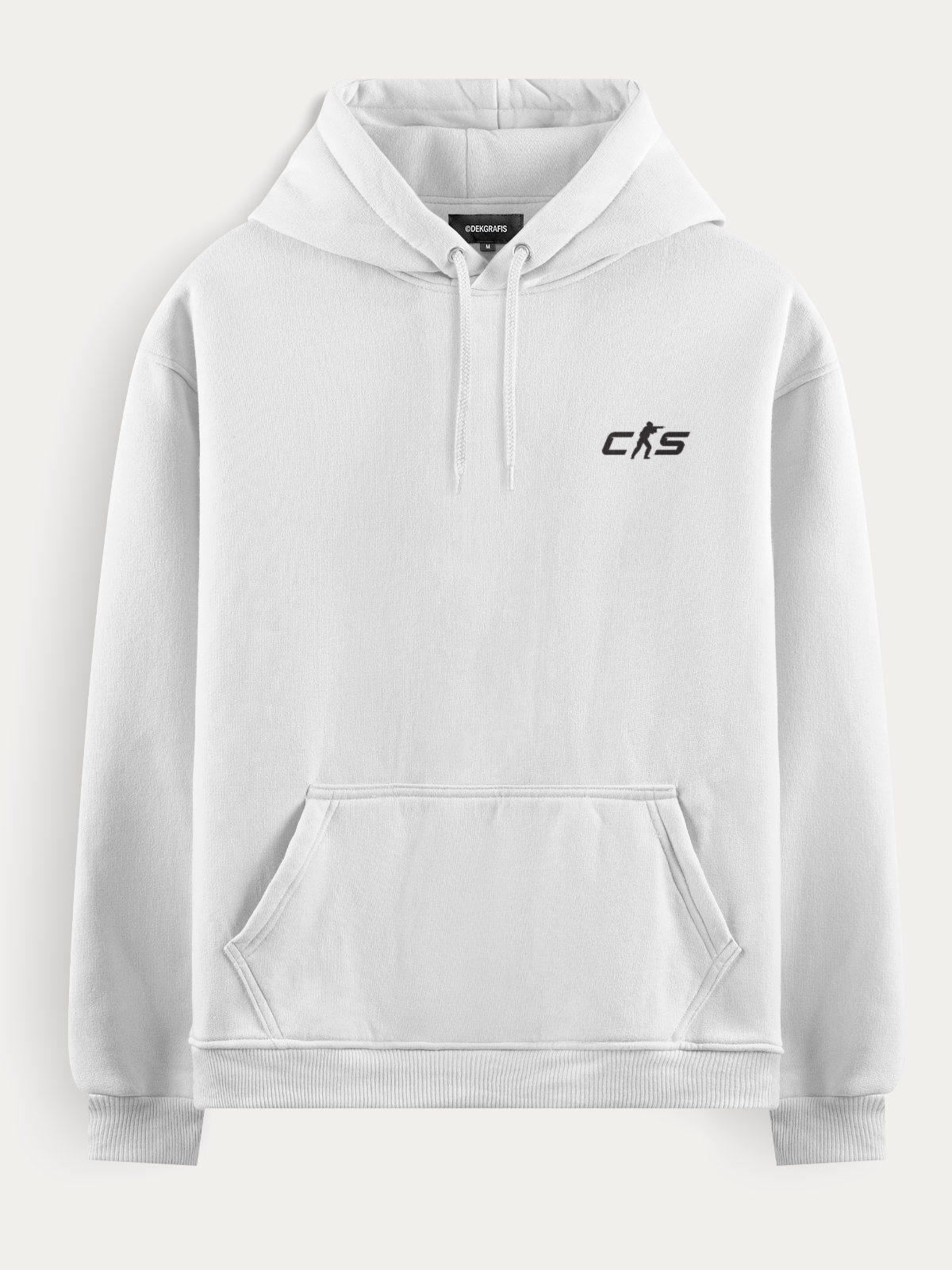 Moletom com o mapa Inferno de Counter-Strike estampado nas costas, disponível nas cores branca e preta. Perfeito para quem domina o game e curte vestir o cenário.