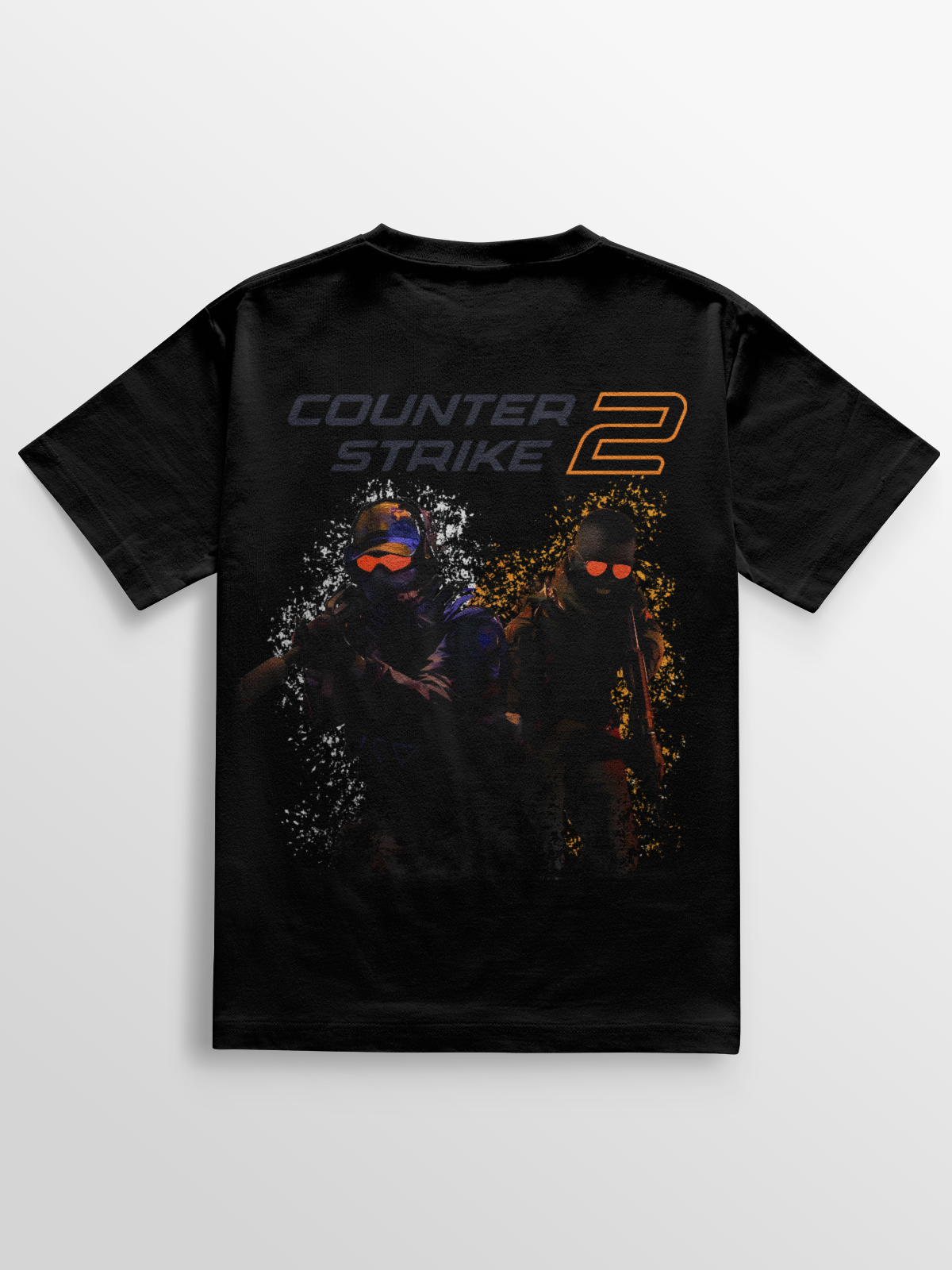 Camiseta gamer dos agentes CT & TR de Counter Strike 2, feita em algodão penteado fio 30.1, estampa DTF de alta definição com efeito crackled e acabamento reforçado, unindo estilo, conforto e durabilidade.