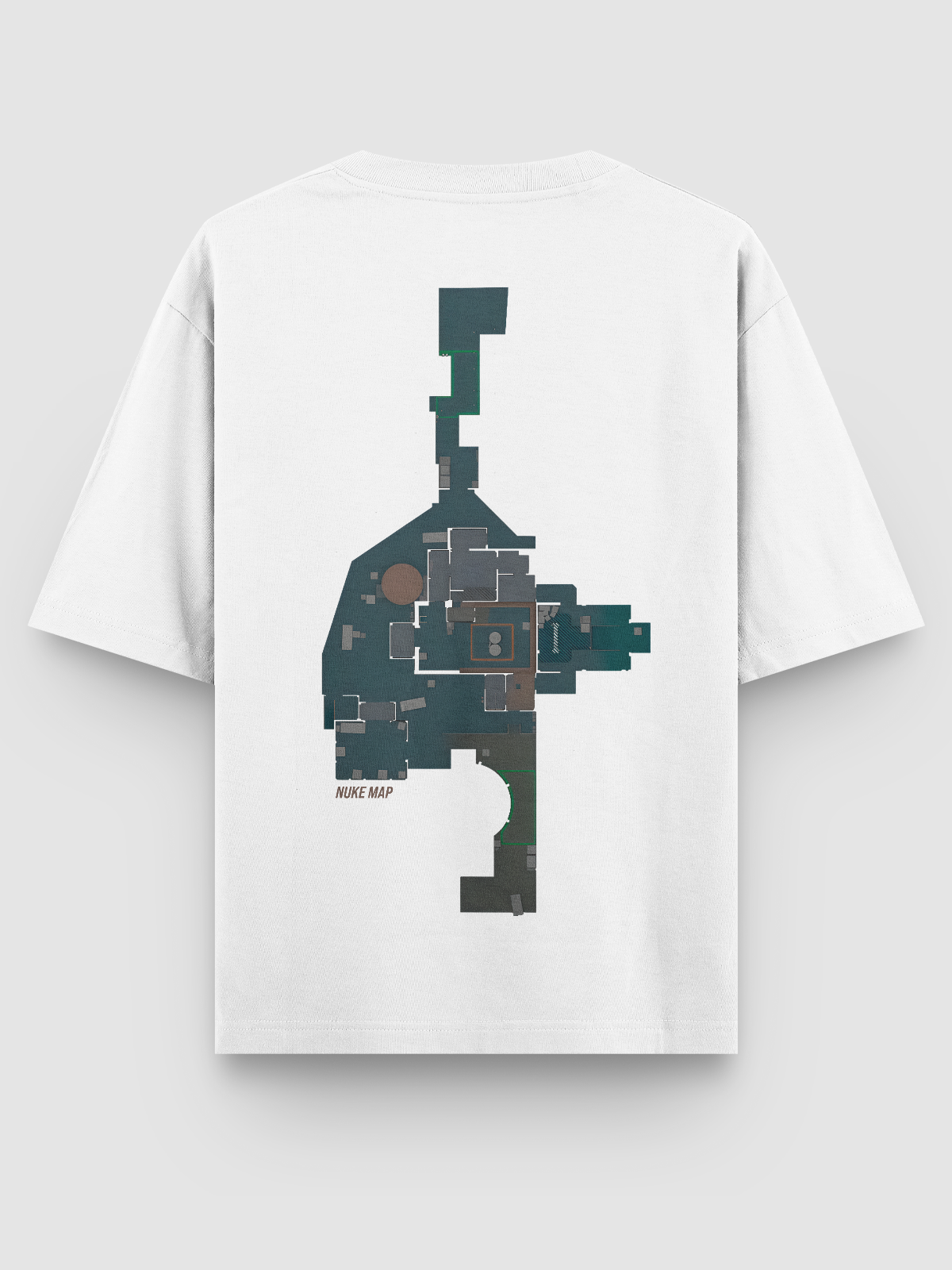 Camiseta inspirada no mapa Nuke do CS, com estampa técnica em DTF, caimento ajustado ao corpo, feita em algodão penteado. Ideal para fãs do jogo e do estilo gamer urbano.