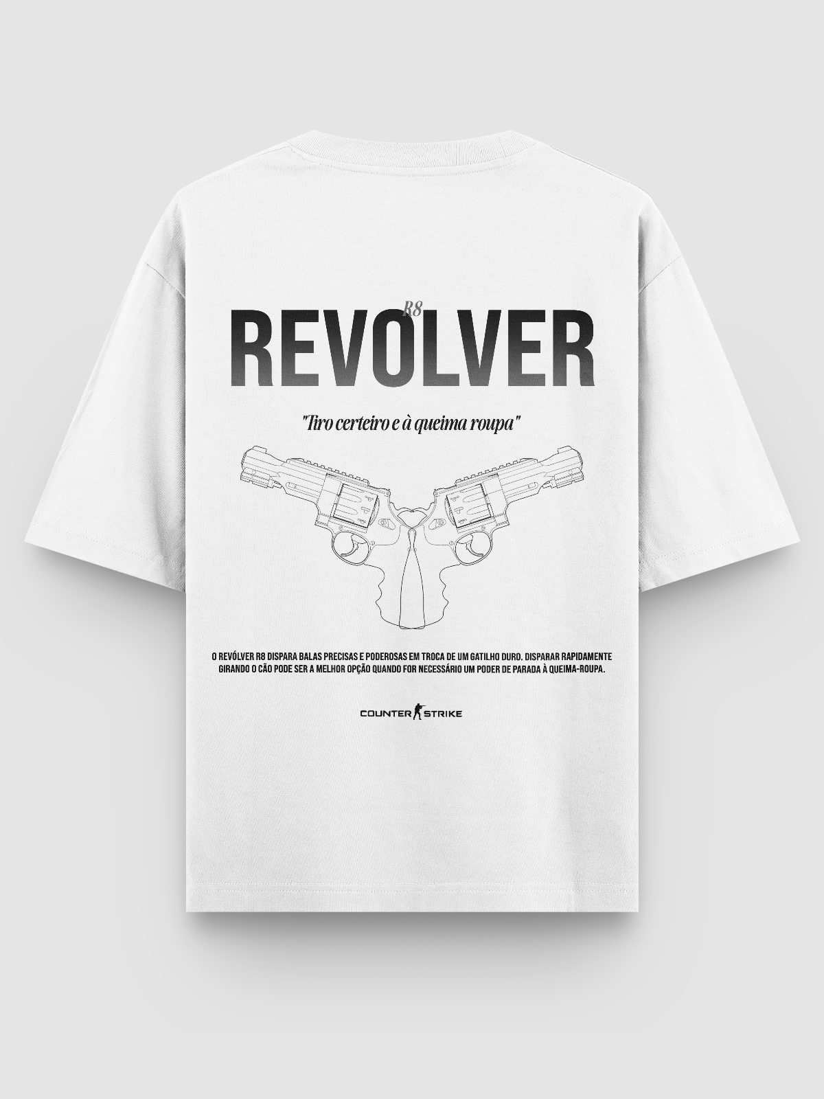 Camiseta Oversized R8 Counter Strike Blueprint, feita em algodão penteado de alta qualidade, com estampa DTF detalhada do revolver R8. Modelagem ajustada, resistente e confortável, perfeita para quem busca estilo gamer autêntico.